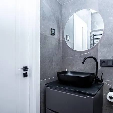 Apartment Spacious 1 Flat Near Public Transportation Riga